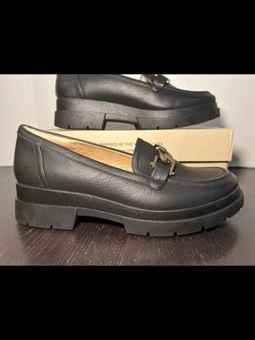 SOUL Naturalizer Onyx Lug Loafer Shoes Black w/Gold Chain Link Detail Womans 11